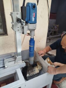 Mesin coring batuan